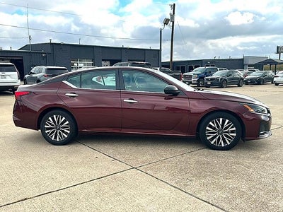 2024 Nissan Altima 2.5 SV Sedan