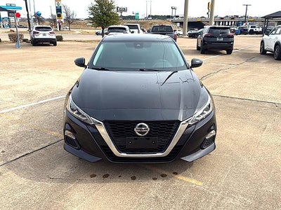 2022 Nissan Altima 2.5 SV Sedan
