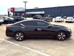 2022 Nissan Altima 2.5 SV Sedan