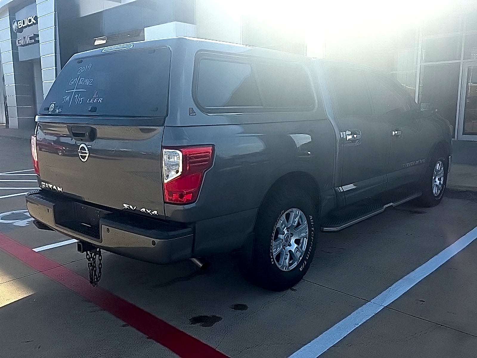 2019 Nissan TITAN SV