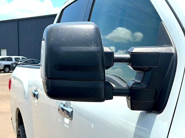 2021 Nissan Titan 4x4 Crew Cab SV