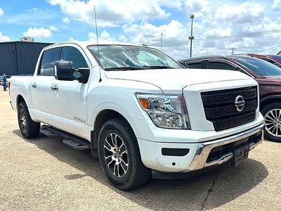 2021 Nissan Titan 4x4 Crew Cab SV
