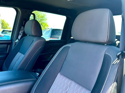 2023 Nissan TITAN Crew Cab SV 4x2