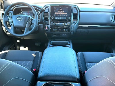 2023 Nissan TITAN Crew Cab SV 4x2