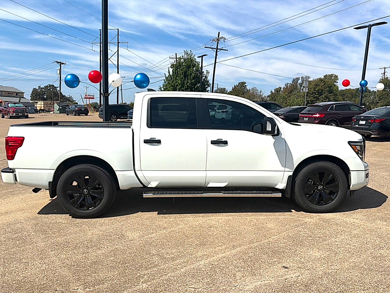 2023 Nissan TITAN Crew Cab SV 4x2