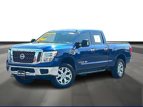 2017 Nissan Titan XD 4x4 Gas Crew Cab SV