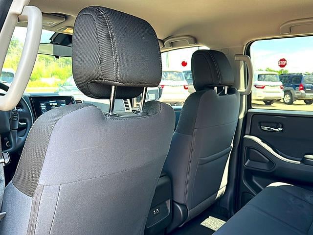 2024 Nissan Frontier Crew Cab 4x2 SV