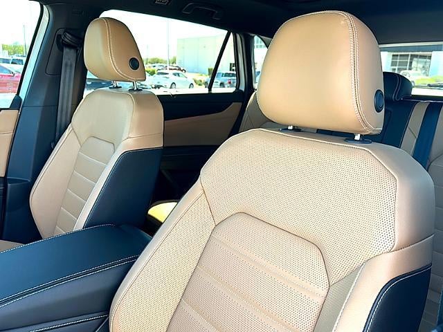 2025 Volkswagen Atlas Cross Sport 2.0T SEL R-Line Black 4MOTION