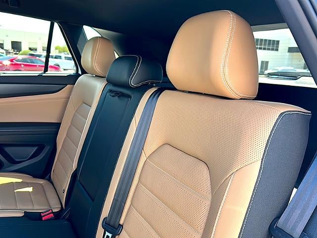2025 Volkswagen Atlas Cross Sport 2.0T SEL R-Line Black 4MOTION