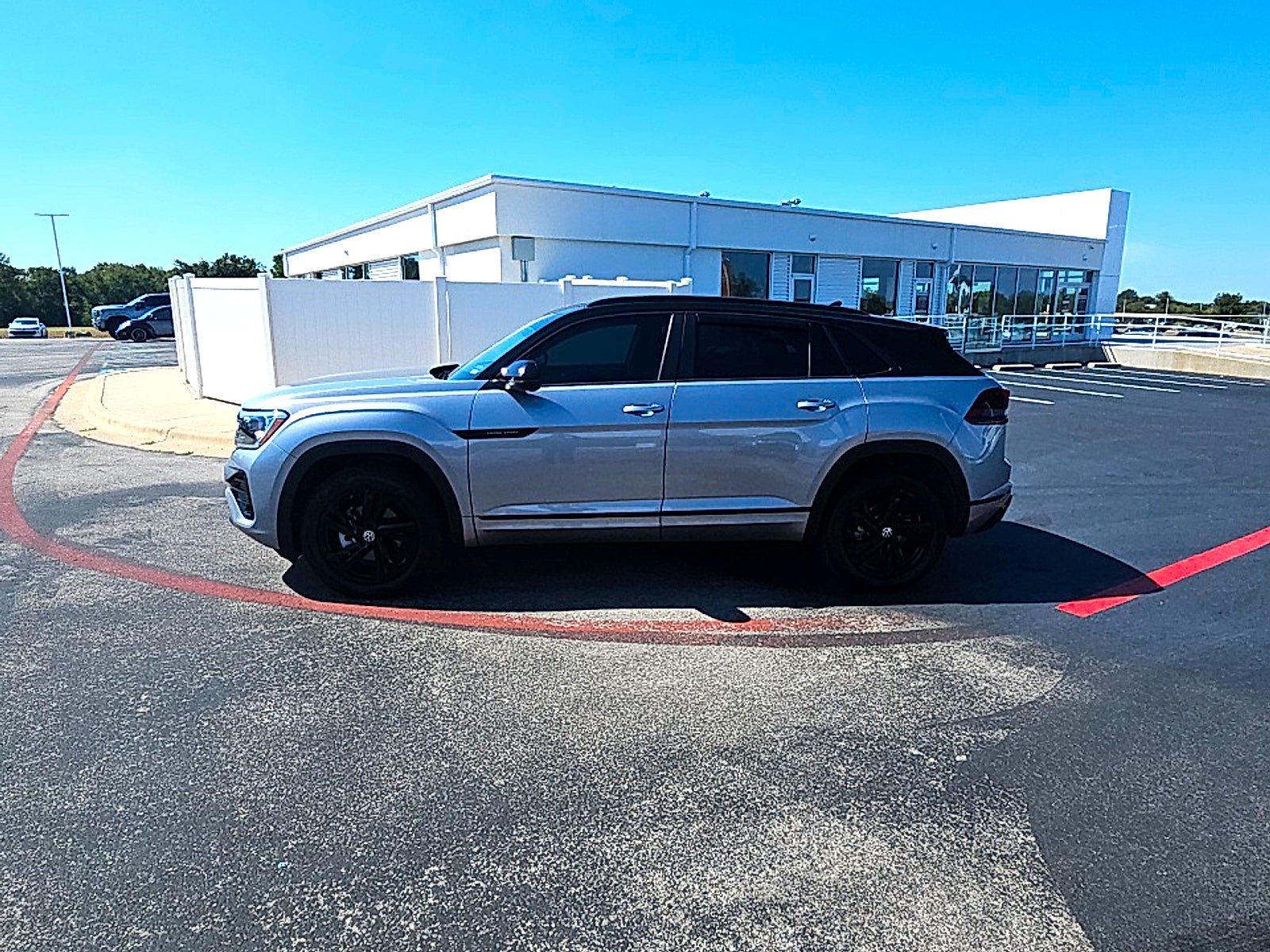 2025 Volkswagen Atlas Cross Sport 2.0T SEL R-Line Black