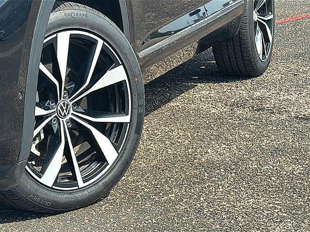 2024 Volkswagen Atlas 2.0T SEL Premium R-Line 4MOTION