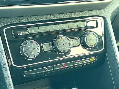 2020 Volkswagen Atlas Cross Sport 3.6L V6 SEL R-Line FWD