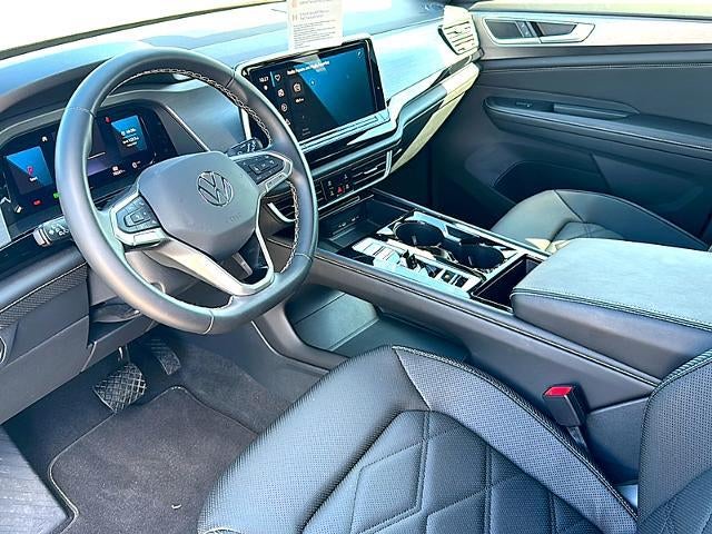 2024 Volkswagen Atlas Cross Sport 2.0T SE w/Technology FWD