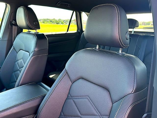 2024 Volkswagen Atlas Cross Sport 2.0T SE w/Technology FWD