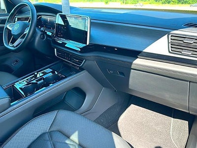 2024 Volkswagen Atlas Cross Sport 2.0T SE w/Technology FWD