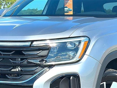 2024 Volkswagen Atlas Cross Sport 2.0T SE w/Technology FWD