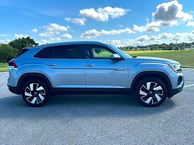 2024 Volkswagen Atlas Cross Sport 2.0T SE w/Technology FWD