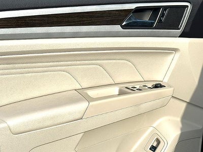 2022 Volkswagen Atlas 2.0T SE w/Technology FWD