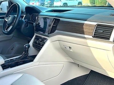 2022 Volkswagen Atlas 2.0T SE w/Technology FWD