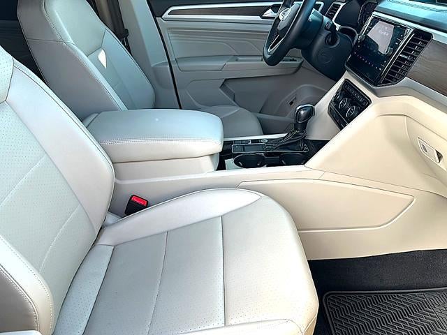 2022 Volkswagen Atlas 2.0T SE w/Technology FWD