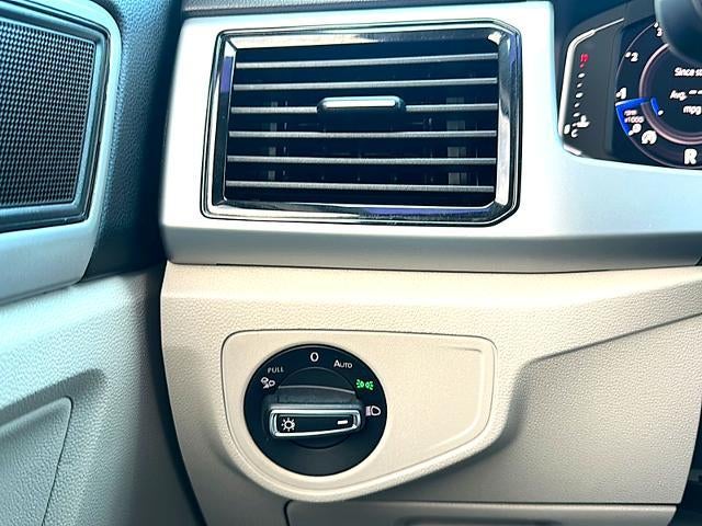 2022 Volkswagen Atlas 2.0T SE w/Technology FWD