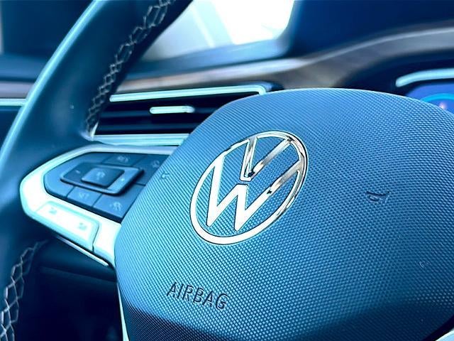 2025 Volkswagen Atlas 2.0T SE w/Technology FWD
