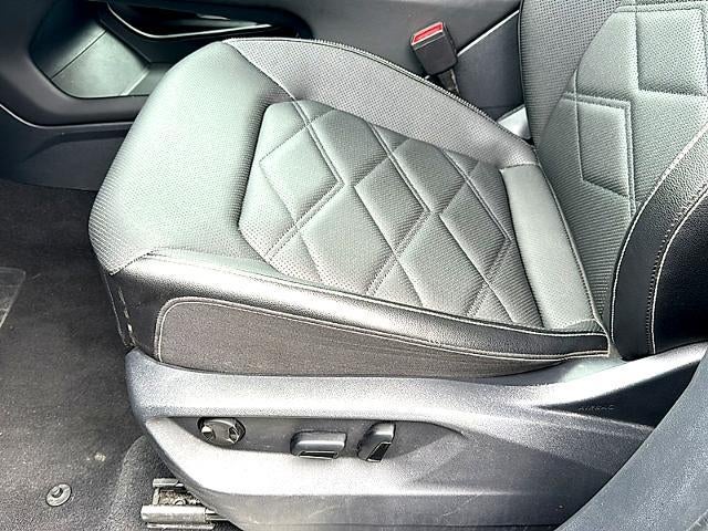 2025 Volkswagen Atlas 2.0T SE w/Technology FWD