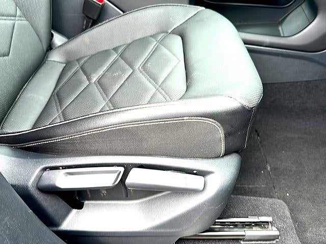 2025 Volkswagen Atlas 2.0T SE w/Technology FWD