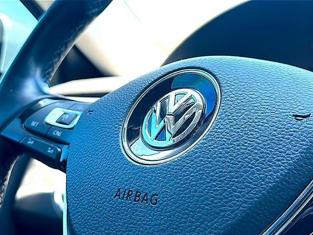 2020 Volkswagen Passat 2.0T R-Line Auto