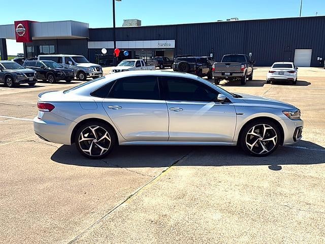 2020 Volkswagen Passat 2.0T R-Line Auto