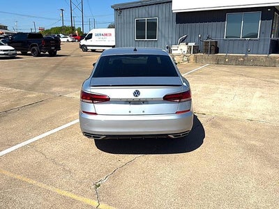 2020 Volkswagen Passat 2.0T R-Line Auto