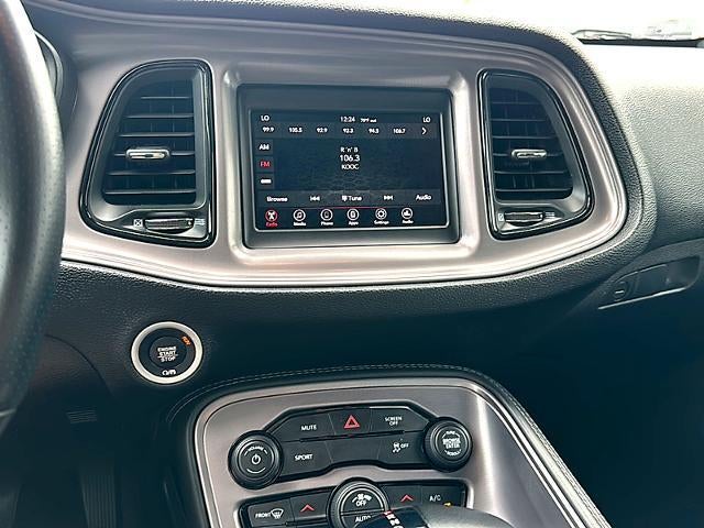 2023 Dodge Challenger SXT RWD