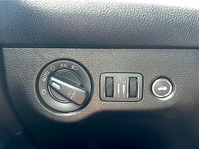 2023 Dodge Challenger SXT RWD