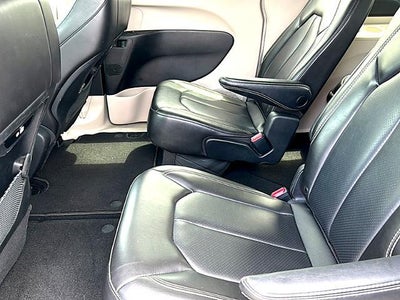 2023 Chrysler Pacifica Touring L FWD