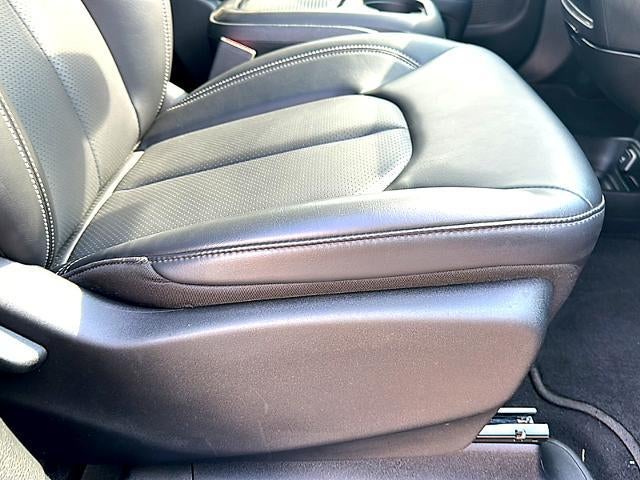 2023 Chrysler Pacifica Touring L FWD