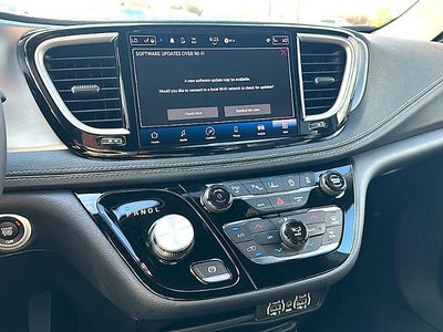 2023 Chrysler Pacifica Touring L FWD