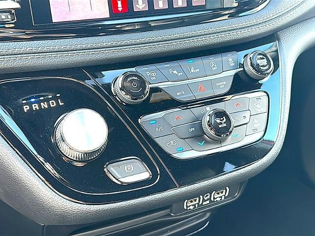 2023 Chrysler Pacifica Touring L FWD