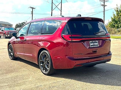 2023 Chrysler Pacifica Touring L FWD