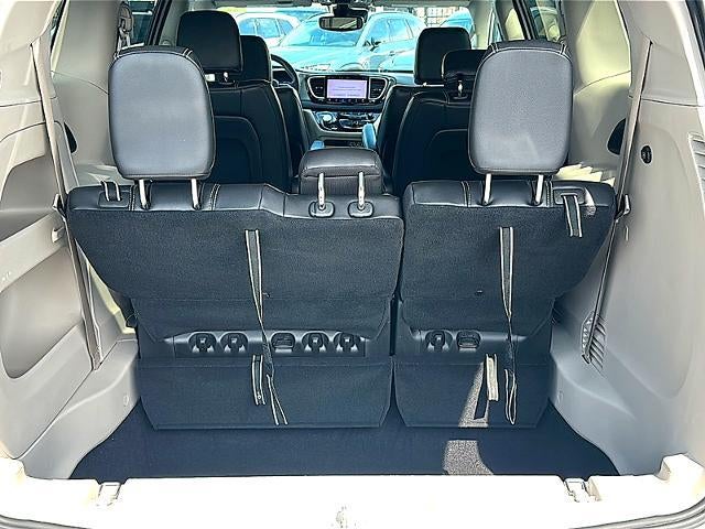 2022 Chrysler Pacifica Touring L FWD