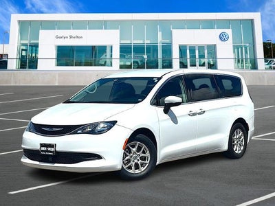 2023 Chrysler Voyager LX FWD