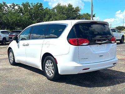 2023 Chrysler Voyager LX FWD