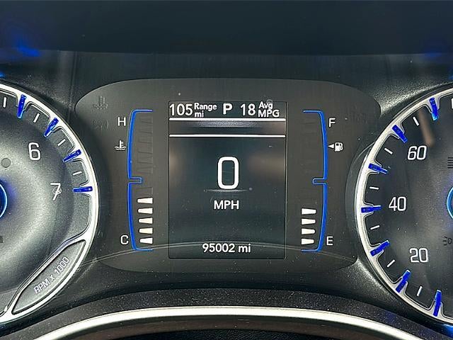 2022 Chrysler Voyager LX FWD