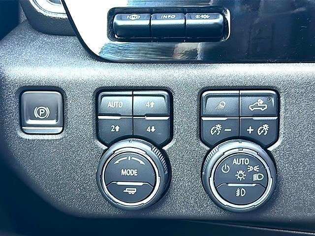 2022 Chevrolet Silverado 1500 Crew Cab Short Box 4-Wheel Drive LTZ