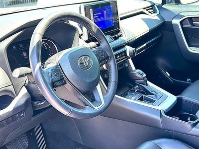2023 Toyota RAV4 XLE Premium FWD (Natl)