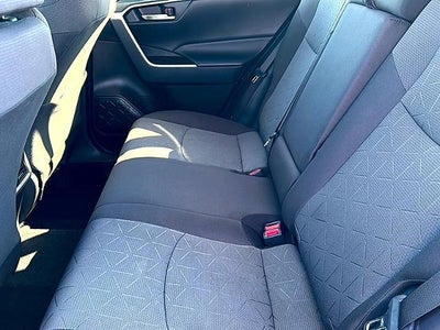 2020 Toyota RAV4 XLE FWD (GS)