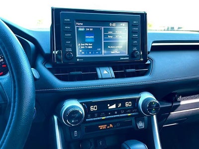 2020 Toyota RAV4 XLE FWD (GS)
