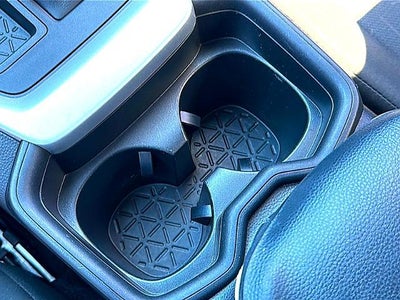2020 Toyota RAV4 XLE FWD (GS)