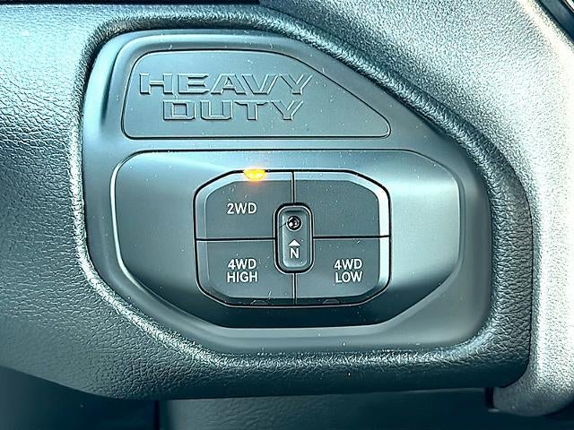 2026 RAM 2500 Tradesman 4x4 Crew Cab 6'4" Box