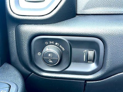 2026 RAM 2500 Tradesman 4x4 Crew Cab 6'4" Box