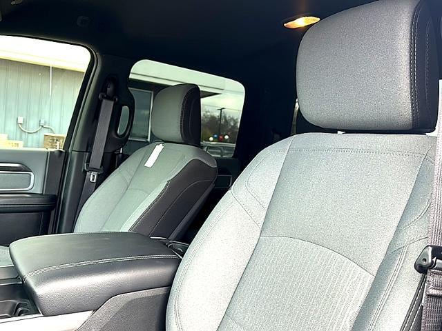 2022 RAM 2500 Lone Star 4x4 Crew Cab 6'4" Box